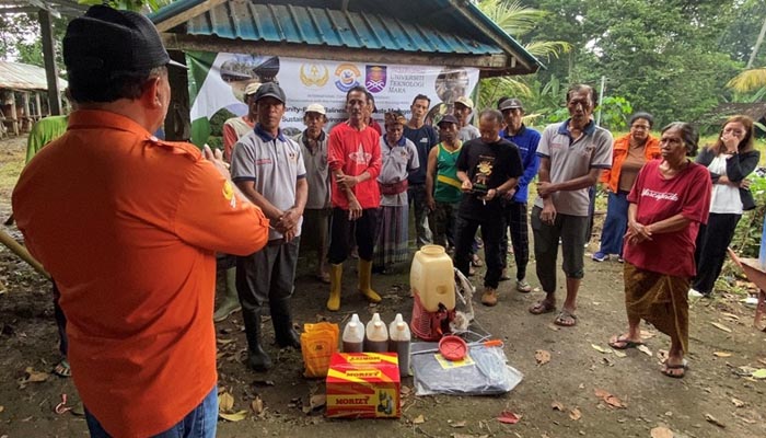 Atasi Pencemaran Kotoran Sapi, Akademisi Unwar Kenalkan Inovasi Biomi di Tabanan