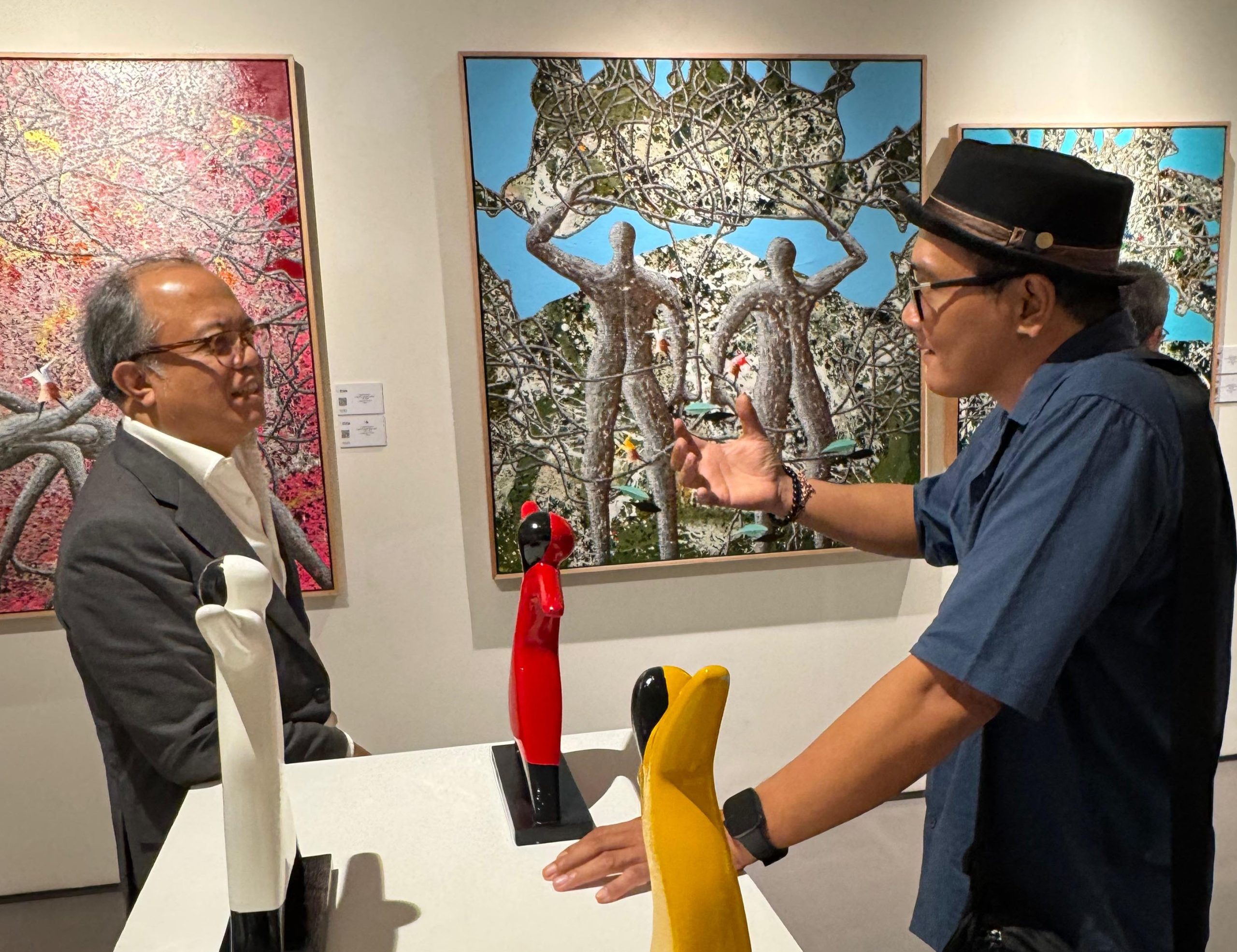 Perupa Nyoman Sujana Kenyem Hadirkan Manusia Pohon di Pameran Tunggal Galeri Zen1 Jakarta