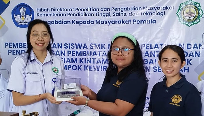 SMK Bintang Persada Terima Hibah Alat Produksi Lotion Antioksidan Kulit Jeruk Siam Kintamani