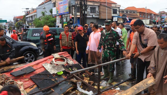 Banjir Melanda 43 Lokasi di Kota Denpasar, Gubernur Janjikan Penanganan Optimal