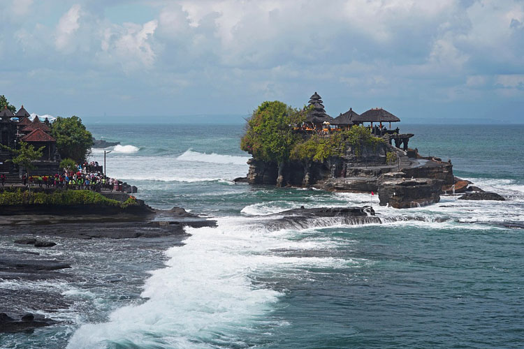 Festival Tanah Lot Digelar 21-25 Agustus 2025: Targetkan 30.000 Wisatawan
